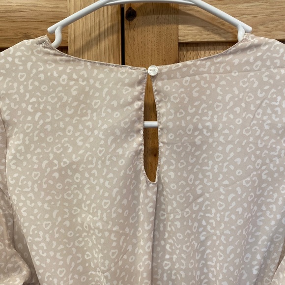 Japna Light Tan Animal Leopard Print Long Sleeve Tiered Mini Dress - Picture 6 of 6